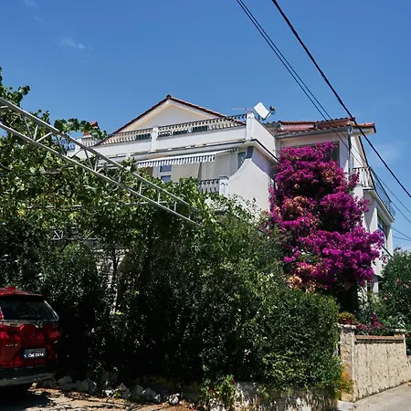 Simicic Apartament Rab Town
